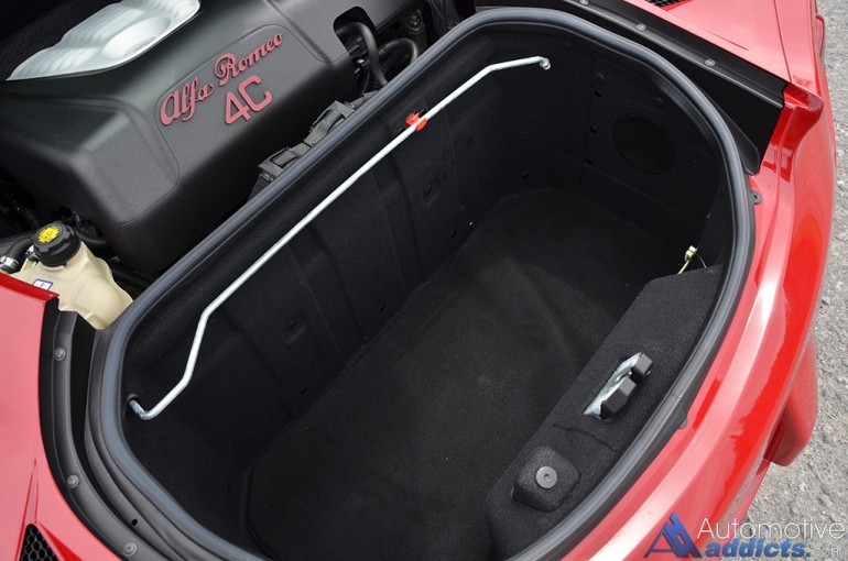 2015-alfa-romeo-4c-cargo-storage