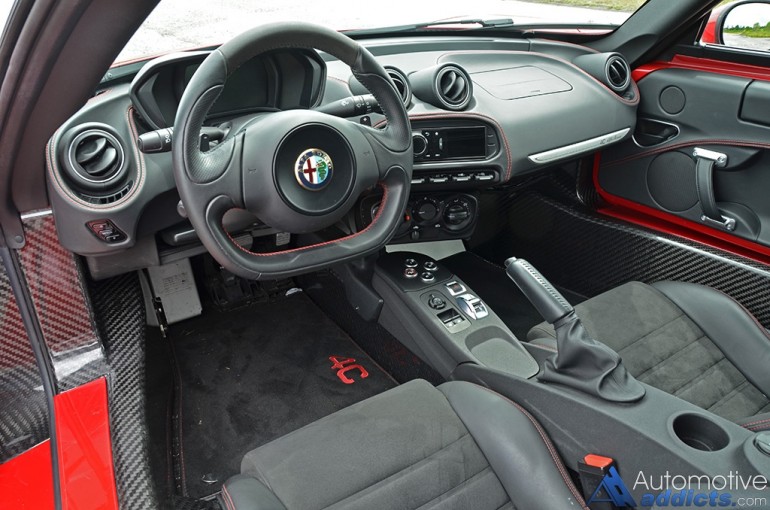 2015-alfa-romeo-4c-dashboard-interior