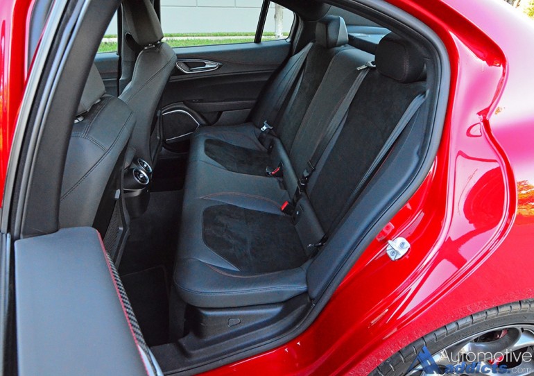 2017-alfa-romeo-giulia-quadrifoglio-rear-seats