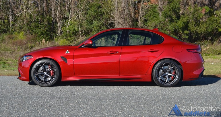 2017-alfa-romeo-giulia-quadrifoglio-side