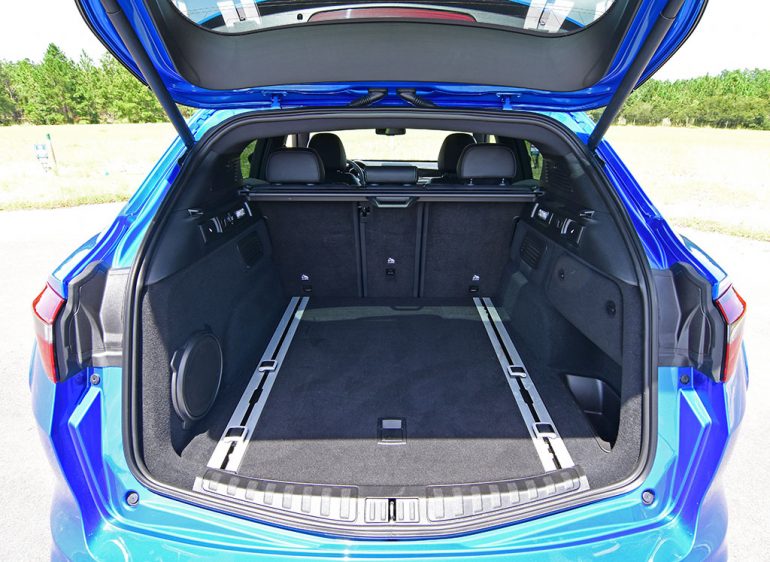 2020 alfa romeo stelvio quadrifoglio cargo