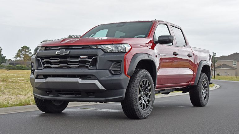 GM Pauses Sales of Chevy Colorado & GMC Canyon Over Software Issue
