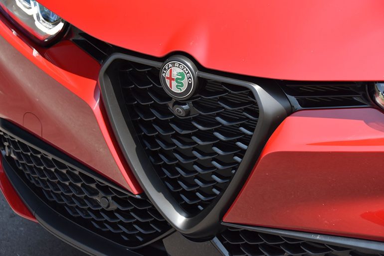 2024 alfa romeo tonale veloce grille
