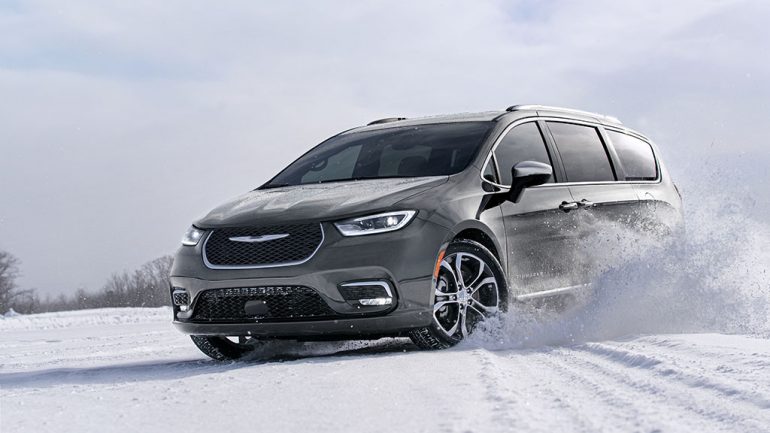 2023-24 Chrysler Pacifica Minivan Earns IIHS Top Safety Pick Award