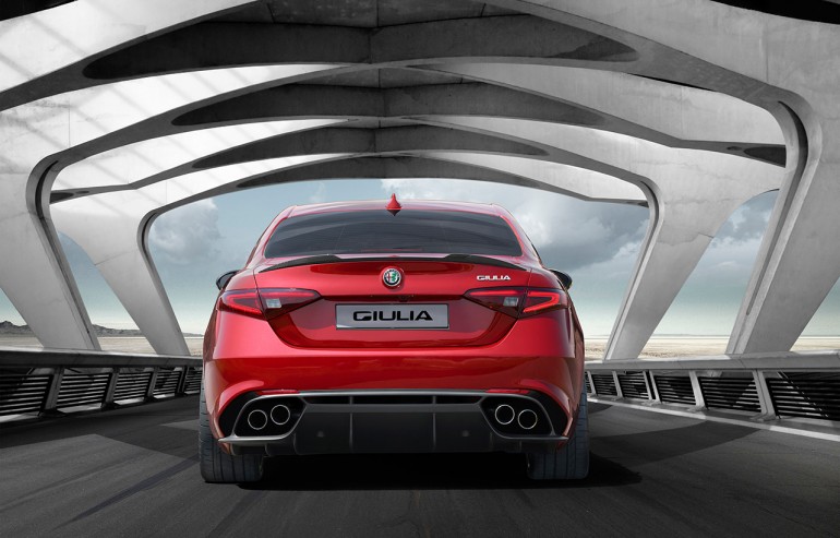 Alfa_Romeo_Giulia_rear