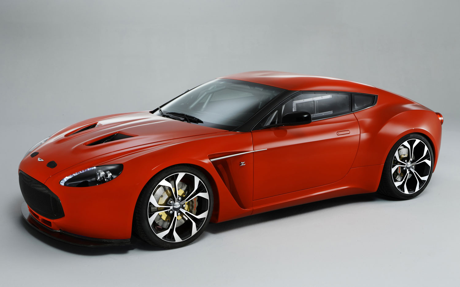 Aston Martin Zagato V12 Endurance Racer introduced for Villa d’Este Concours