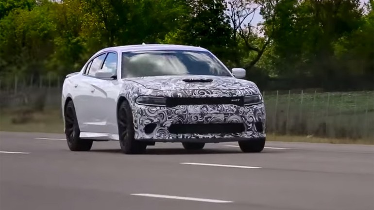 2015 Dodge Charger SRT Hellcat Really Does 204 MPH: Video