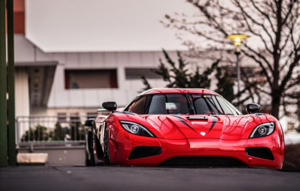 TGIF Epicness: Koenigsegg Agera R On and Off Track Videos