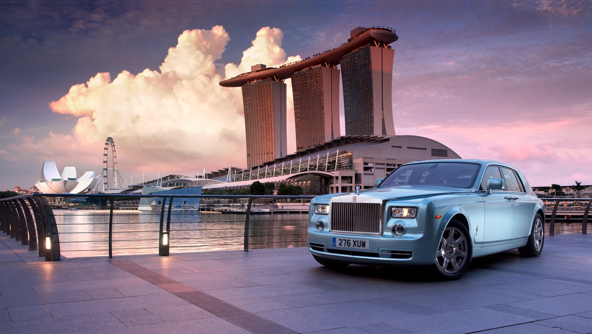 Rolls-Royce Abandoning Electric Cars – For Now, At Least